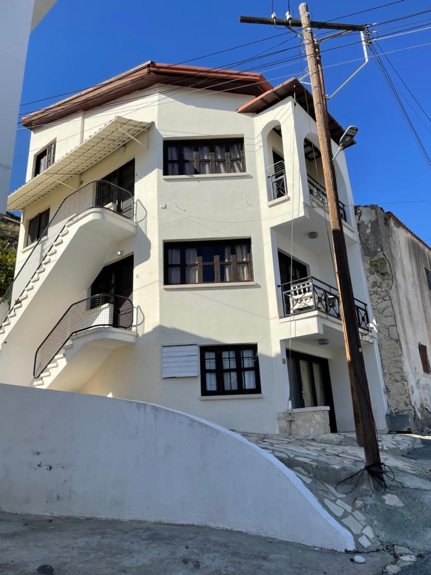 Sea View Apartments ピッソウリ エクステリア 写真